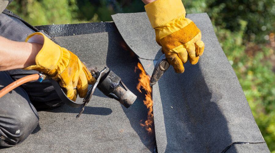 Expert new roof installation services in Leavenworth, KS
